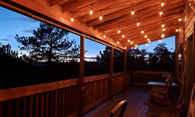 Cripple Creek Cabin | Charming Mountainside Cabin with Breathtaking Sunset Views