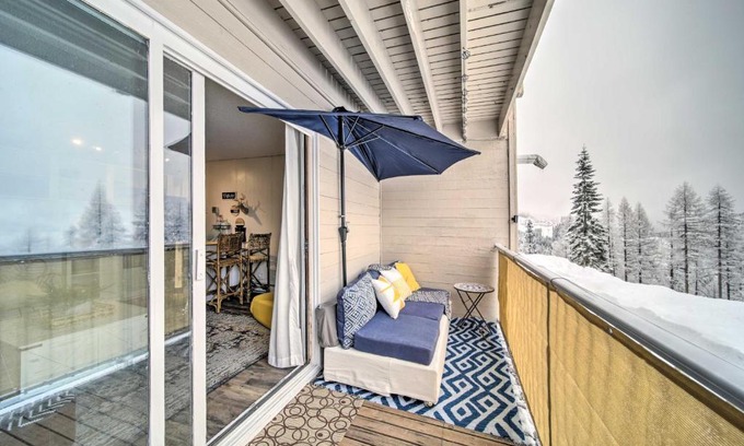 Mead Apartment | Inviting Mt Spokane Studio with Pool & Hot Tub Access