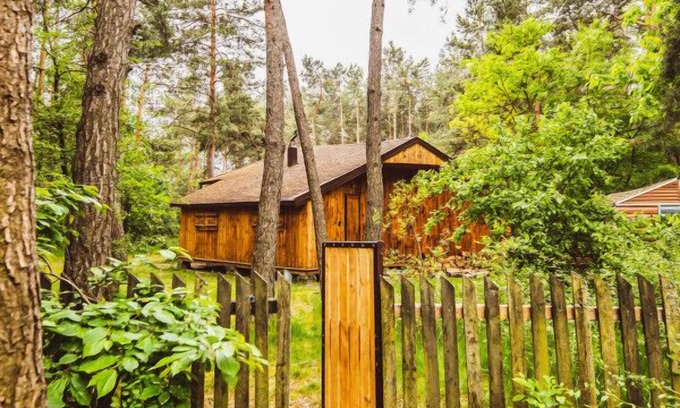 gmina Maciejowice Ski Chalet | Tranquil Nature Retreat with Fireplace and Garden Oasis