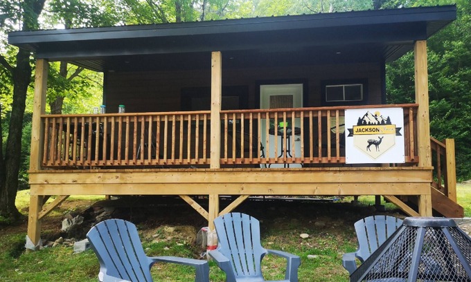 Sainte-Marguerite Ski Chalet | Relaxing Loft Near Miller Zoo with Family-Friendly Amenities