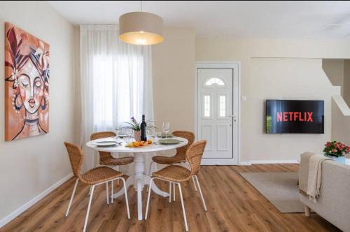 Paphos House | Inviting Nerina Cottage with Ocean Views in Paphos