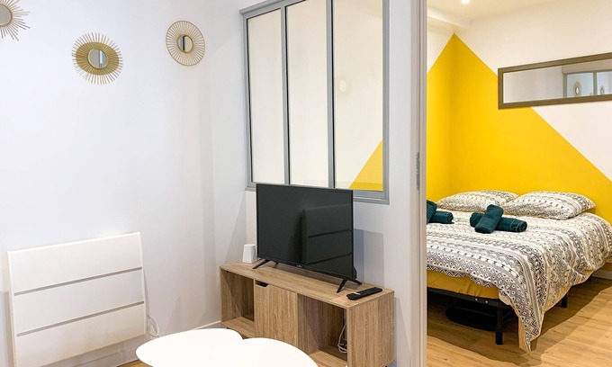 Buxy Apartment | Charming Nest in Historic Center with Spa & Pet-Friendly Options