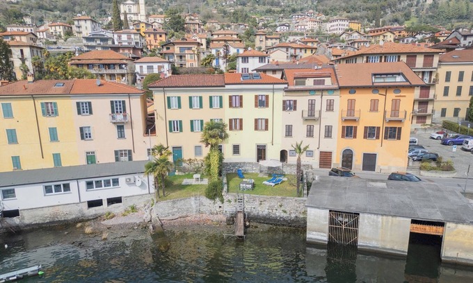 Azzano Apartment | Cozy Nest on the Lake