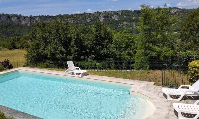 Saint-Gery Cottage | Cozy Nest with Pool and Breathtaking Valley Views