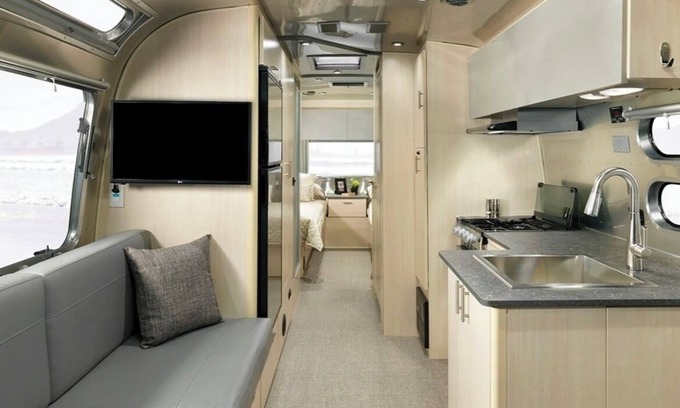 Rock Elm House | Unique Airstream Retreat on Scenic Farmland with Spa