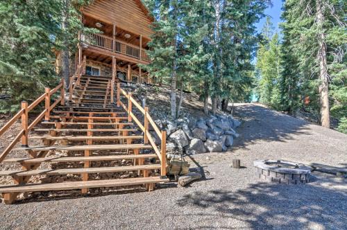 Duck Creek Village House | Serene Noras Hideaway - Quiet Log Cabin for Families