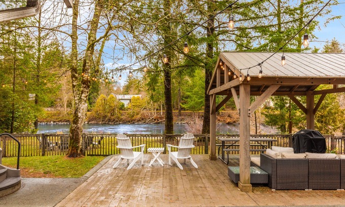 Tanner House | Inviting North Bend Riverfront Cabin with Hot Tub & Views