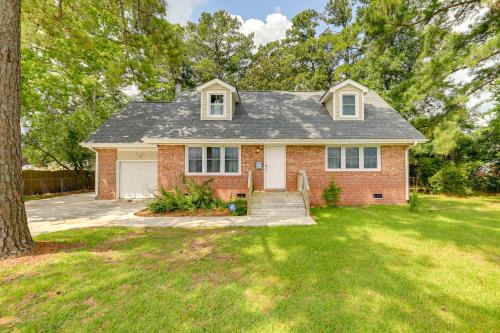 Pumpkin Center House | Inviting North Carolina Getaway Close to Beaches and Golf