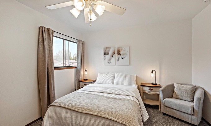 Campbell Park House | Guest Rated 10/10: Cozy Northern Den with Family-Friendly Amenities