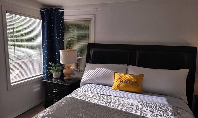 Abbott Loop Apartment | Inviting Oasis Suite with Spa and Family Amenities