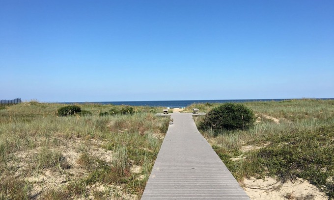 Northeast Virginia Beach House | Inviting Ocean-Side Cottage at North End of Virginia Beach