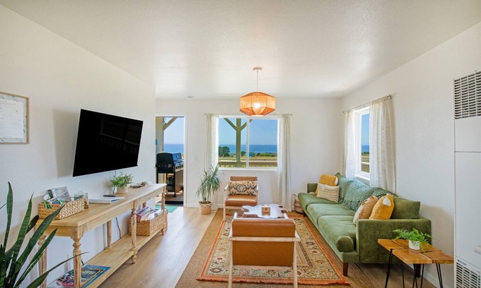 Shelter Cove House | Oceanview Retreat Near Golf Course & Airport - 10/10 Rated