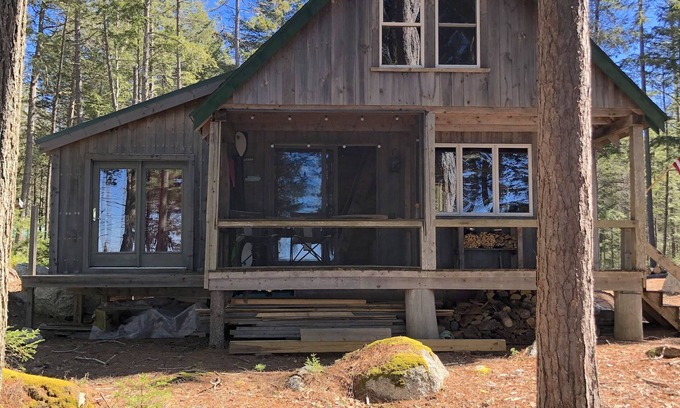 Aurora Cabin | Tranquil Off-Grid Camp on Spectacle Pond with Oceanfront Views