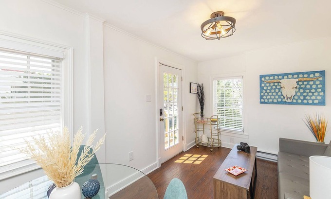 Winchester Apartment | Inviting Cameron Retreat in Historic Downtown Winchester