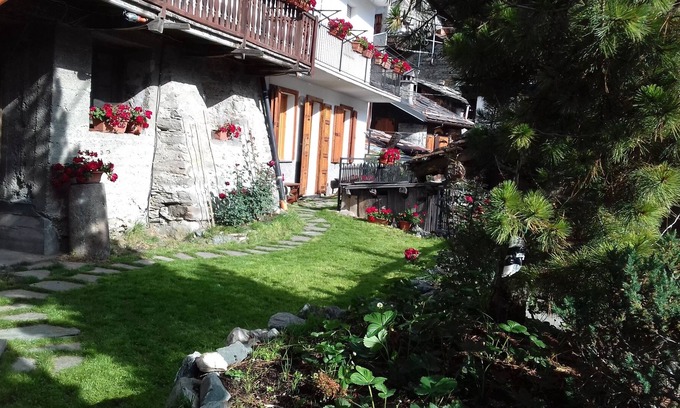 Lignod Apartment | Cozy one bedroom apartment in Lignod - Champoluc Ayas- 4 beds + 2