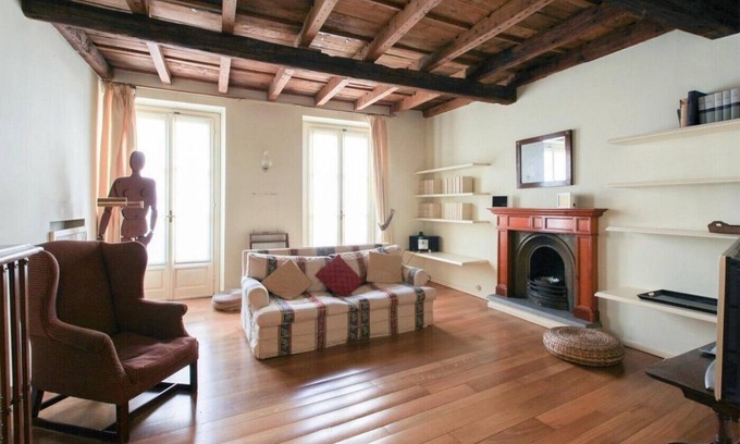Carrobbio Apartment | Inviting One-Bedroom Apartment in Central Milan