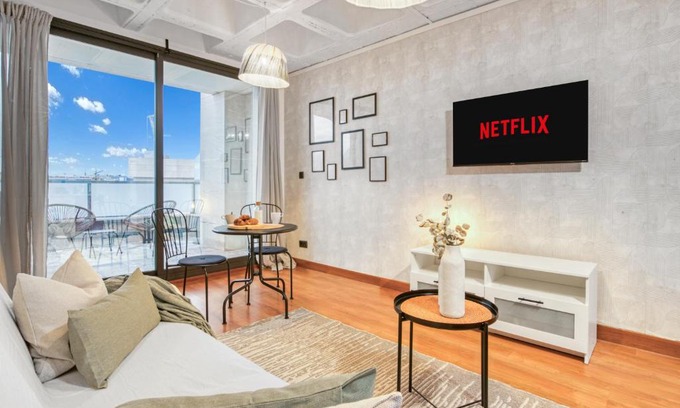 Simancas Apartment | Inviting Penthouse Near Downtown with Breakfast Included