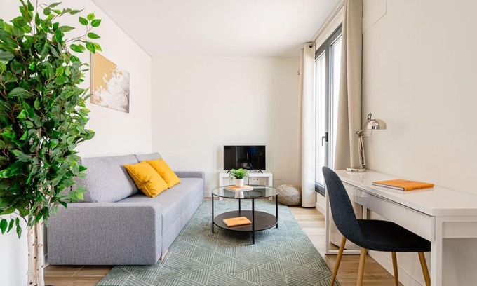 Cuatro Caminos Apartment | Relaxing Penthouse Retreat with Pool and Family-Friendly Perks