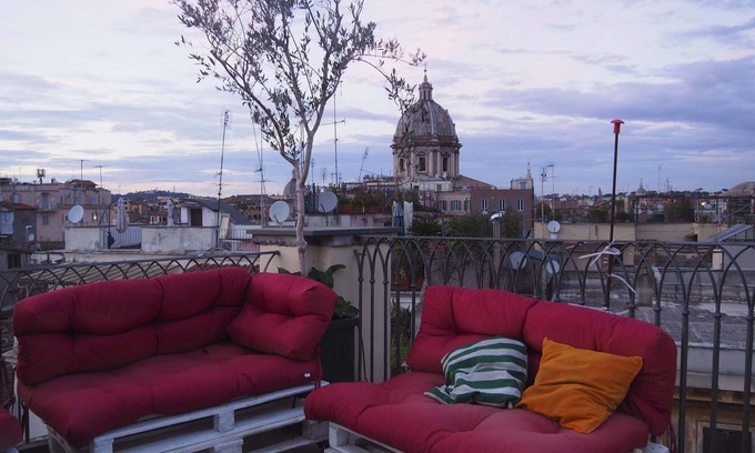 Navona Apartment | Ideal Retreat for Couples, Steps from Campo dè Fiori
