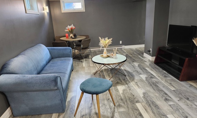 Moncton House | cozy place, suitable for all traveller, close to all amenities,