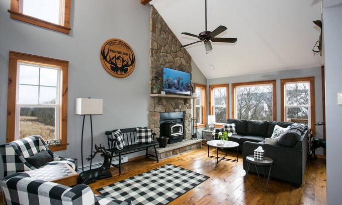 Tannersville House | Idyllic Pocono Mountains Getaway with Scenic Views