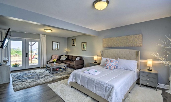 South Colby Apartment | Inviting Port Orchard Home with Grill and Fire Pit