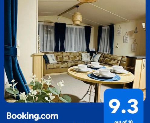 Rhyl House | Inviting Static Caravan at Llyons Robin Hood - Pet Friendly