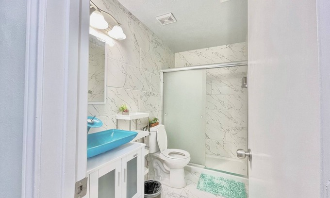 Barker Villa | Charming Private Suite with Free Parking and Spa Access