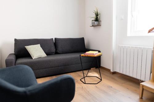 Charmettes - Bellecombe Apartment | Inviting Studio: Calm, Bright Retreat Near Part Dieu