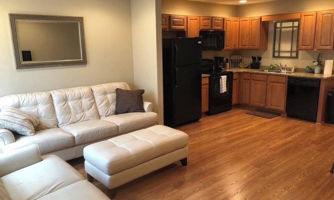 Elizabethtown Apartment | Cozy Quiet apartment in welcoming Elizabethtown with AC, WiFi