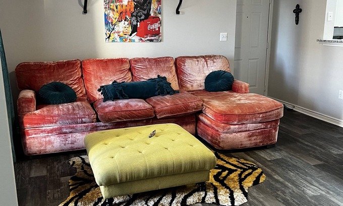Lewisville Apartment | Cozy quiet apartment in Lewisville w/ study