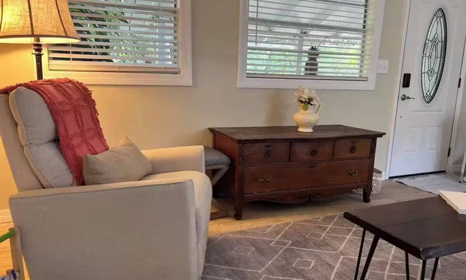 Odessa House | Cozy, Quiet Keystone Cottage. Nestled in a lush Old Florida neighborhood.
