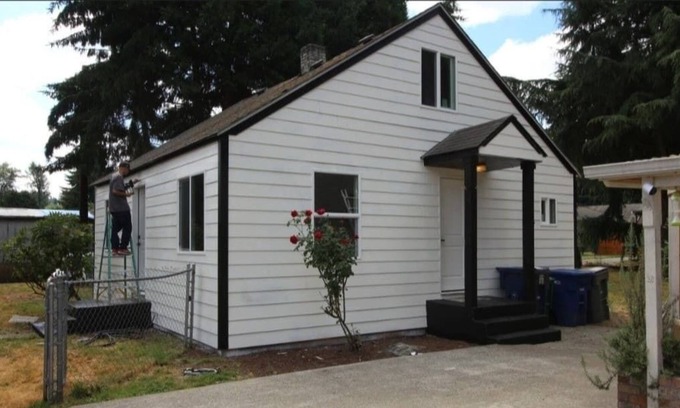 Maplewood Cottage | Cozy Quiet Maplewood Cottage - 1 minute from golf course