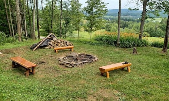 Arnot Cabin | Cozy Valley View INN - Pet Friendly Studio with Breakfast