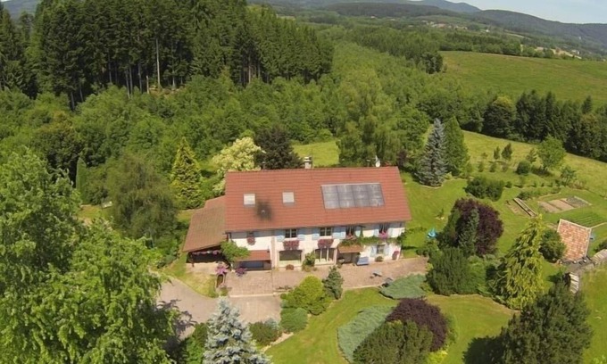 Provencheres-et-Colroy Cottage | Cozy Gite Provenchères-sur-Fave with Spa & Breakfast