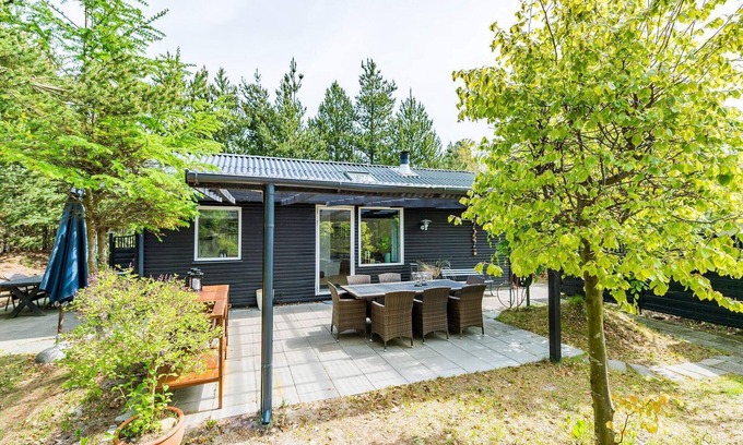 Henne House | Pet-Friendly Holiday Home for Two in Henne