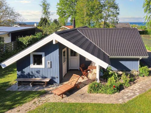 Strøby Ladeplads House | Charming Holiday Home Strøby V with Pet and Child Amenities