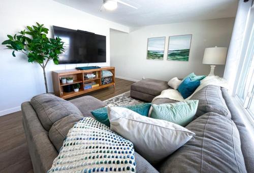 Murray House | Inviting Retreat Near Nature and City Attractions