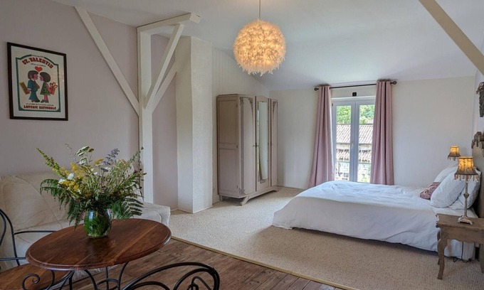 Chadurie Cottage | Gite Chadurie: Cozy Getaway with Pool & Spa Amenities