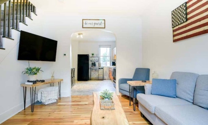 Lancaster House | Inviting Getaway in Downtown Lancaster for Families