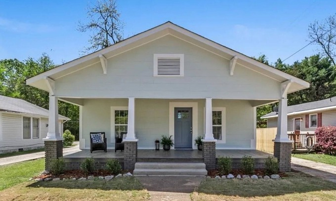 Northport House | Cozy Retreat in Historic Northport Minutes to Bama