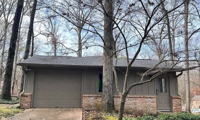 Redlick House | Relaxing Retreat in the Pines – Guest Rated 10/10!