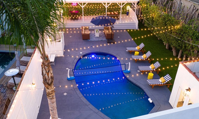 Studio City Villa | Family-Friendly Villa with Pool near Universal Studios