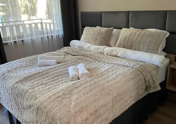 Borovets Apartment | Charming Riverside Pine Studio E5 - 9.7/10 Guest Rated