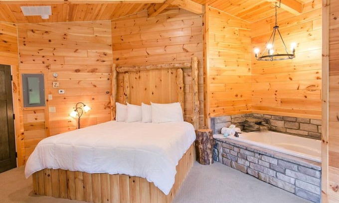 Millersburg Apartment | Intimate Suite for Two in Ohio's Amish Country