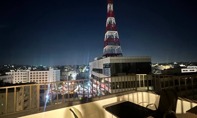 Suwailih Apartment | Charming Rooftop Retreat with Breakfast & Pet-Friendly Perks