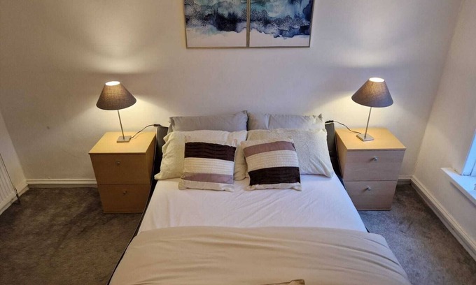 Shiremoor Condo | Inviting Room B @ Shiremoor with Breakfast & Family Amenities