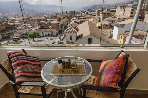Cusco Bed & Breakfast | Comfortable Room in Cusco with Oceanfront Dining Options