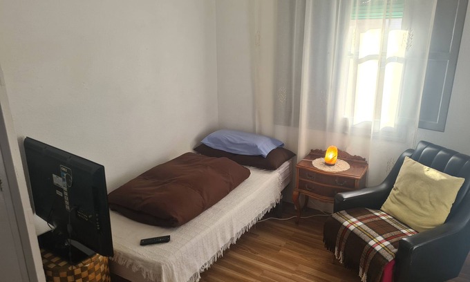 Alicante Apartment | Convenient Room Near Alicante, 25 Minutes to the Beach