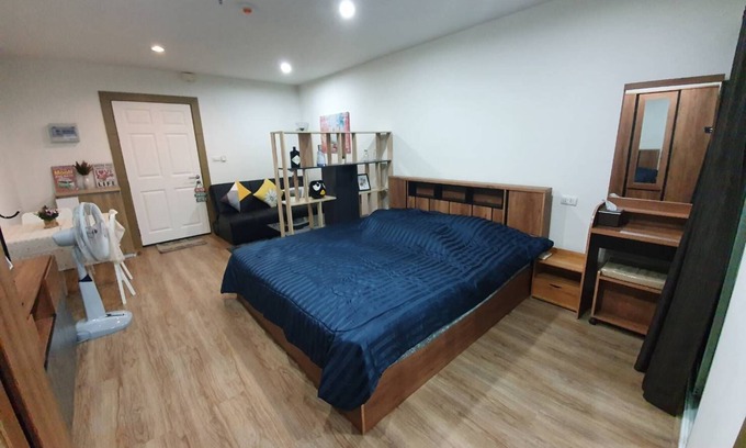Phuket Apartment | Inviting Pool View Room in Phuket for Your Getaway